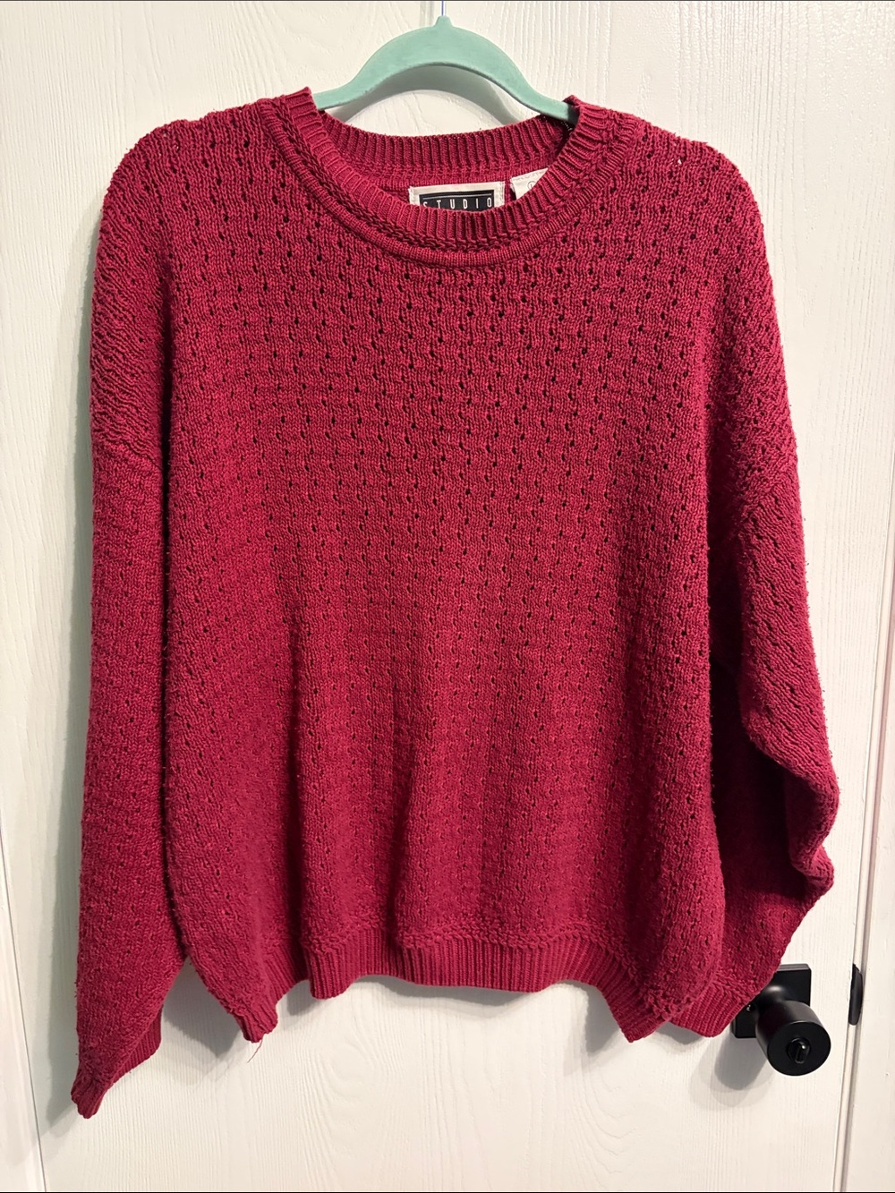Studio men’s Textured Crewneck Sweater - Burgundy size large